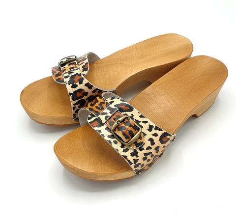 Dina wooden sandals leopard print
